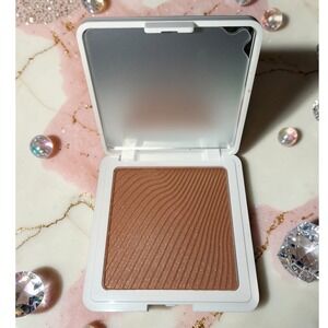 YC Collection - Jireh Luminous Bronzing Powder Shade: Provider- *NIB*
